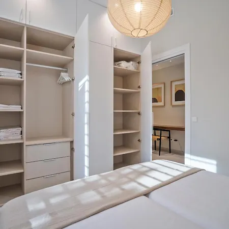 Spaces Garden Condo-2 Bedrooms, 2 Bathrooms, Garden Terrace, Near Center, Sleeps Up To 6- Monthly Only Appartement