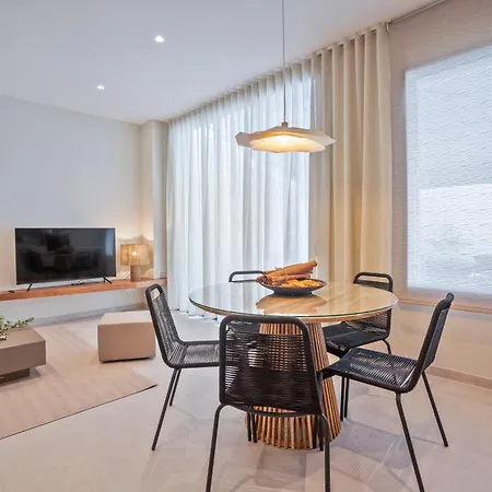 Apartmán Spaces Garden Condo-2 Bedrooms, 2 Bathrooms, Garden Terrace, Near Center, Sleeps Up To 6- Monthly Only Sitges