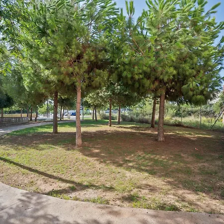 Spaces Garden Condo-2 Bedrooms, 2 Bathrooms, Garden Terrace, Near Center, Sleeps Up To 6- Monthly Only