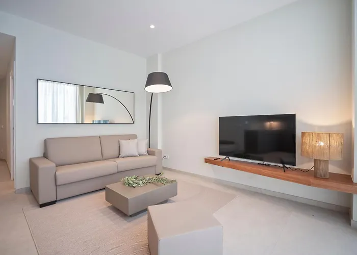 公寓 Spaces Garden Condo-2 Bedrooms, 2 Bathrooms, Garden Terrace, Near Center, Sleeps Up To 6- Monthly Only 锡切斯